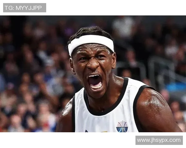 笑点满满的球场奇才：那些既踢球又逗乐的足球幽默明星