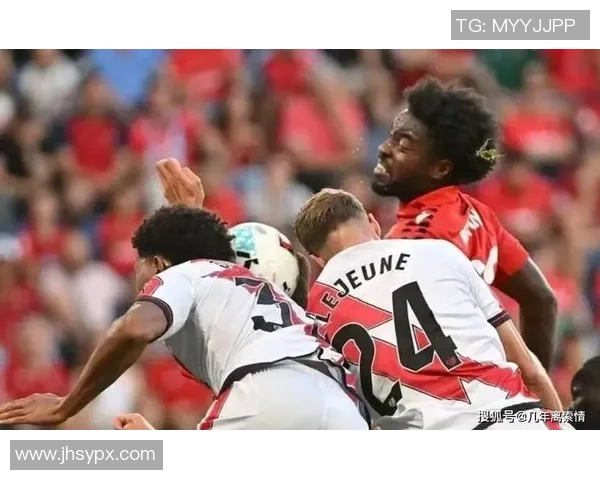 足球球星狂飙引领风潮超越极限展现竞技精神与个人魅力